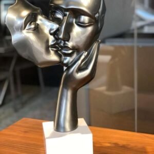 Skulptur aus Resina Liebender Kuss