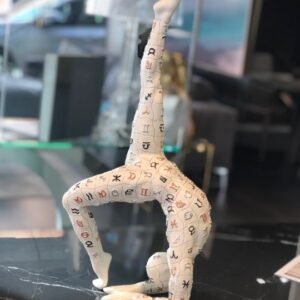 Tierkreiszeichen-Harzskulptur